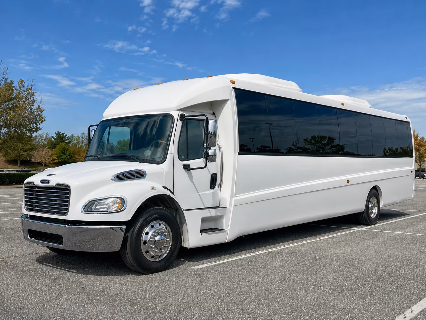 huntington park 30 passenger party bus